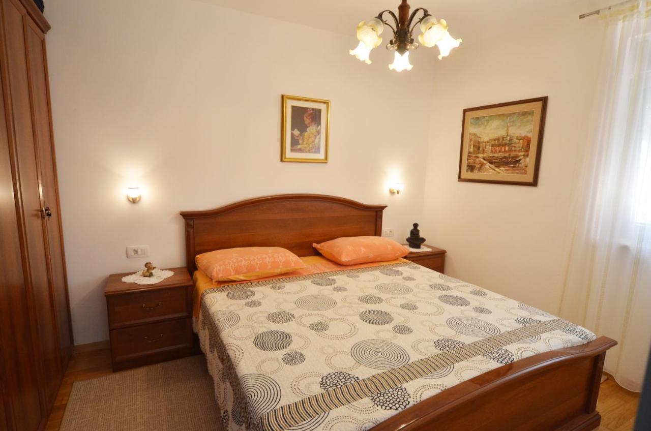 Apartment Emma Rovinj Exterior photo